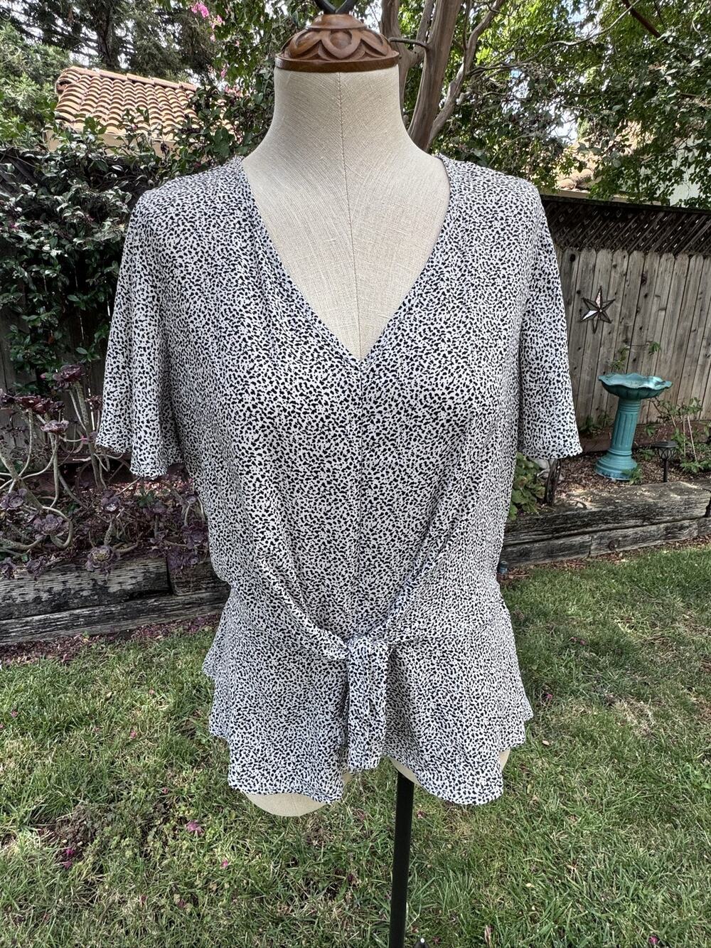Sienna Sky V-Neck Tie Front Blouse Women's M Black White Animal Print Top